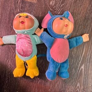 2 Cabbage patch kids
